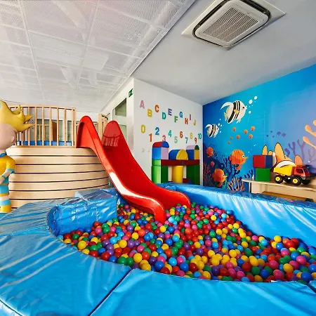 VacationClub - Arka Apartament 329-3